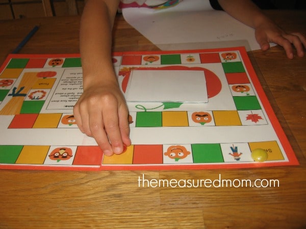 Get this great FREE spelling game for fall - use with any word list for kids in grades 1-3.