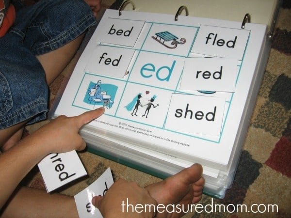 You'll find 7 free word family activities in this post - 7 read 'n stick mats for short e!