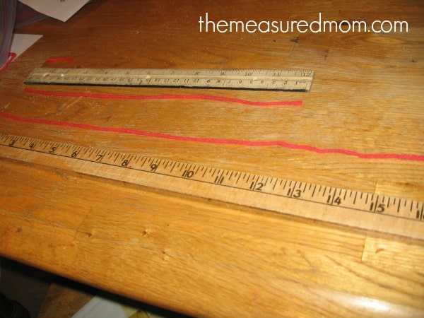 Want a simple lesson for teaching measurement to kids? Check out this post for teaching linear measurement using yarn. Free printables included!