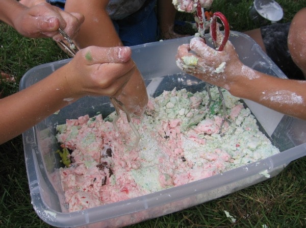 doughy dinosaur dig