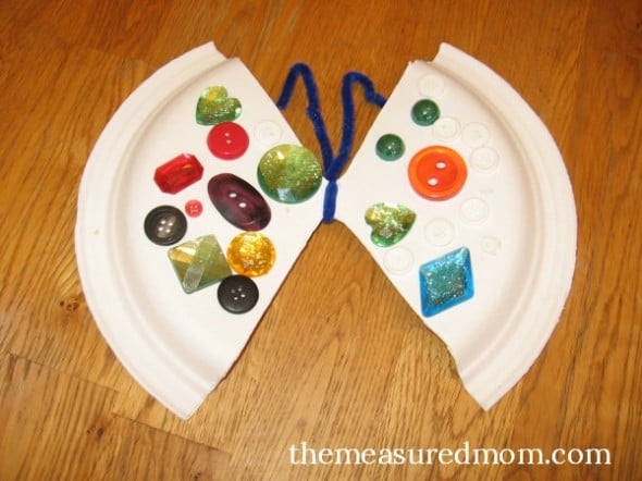Check out this amazing collection of art projects for preschoolers! You'll find a lot of open ended activities in this group of projects for letter B.