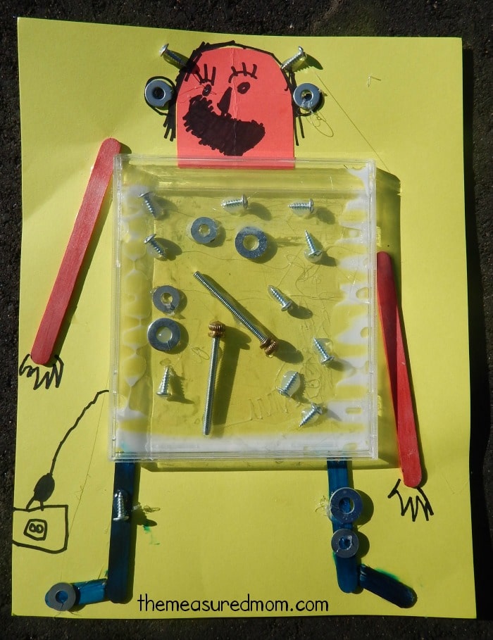 We've got such a great variety of letter R crafts and art projects for preschool!