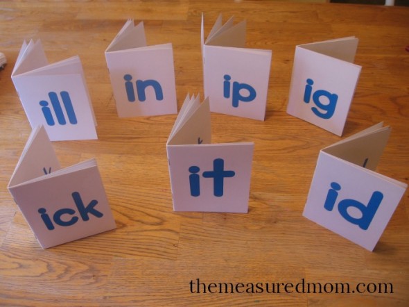 These short i books are part of a GIANT set of free decodable books for kids! 