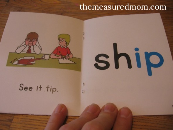 These short i books are part of a GIANT set of free decodable books for kids! 