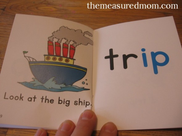 These short i books are part of a GIANT set of free decodable books for kids! 