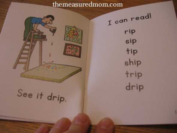 These short i books are part of a GIANT set of free decodable books for kids! 
