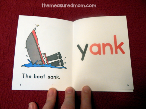 Looking for a way to focus on and, ash, amp, ang, atch, and ank words? These FREE printable phonics books are just the thing!