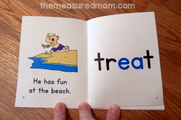These printable phonics books teach oa words, ie words, ea words, and ow words. 
