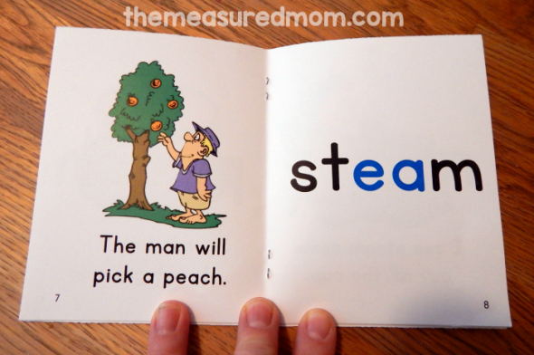 These printable phonics books teach oa words, ie words, ea words, and ow words. 