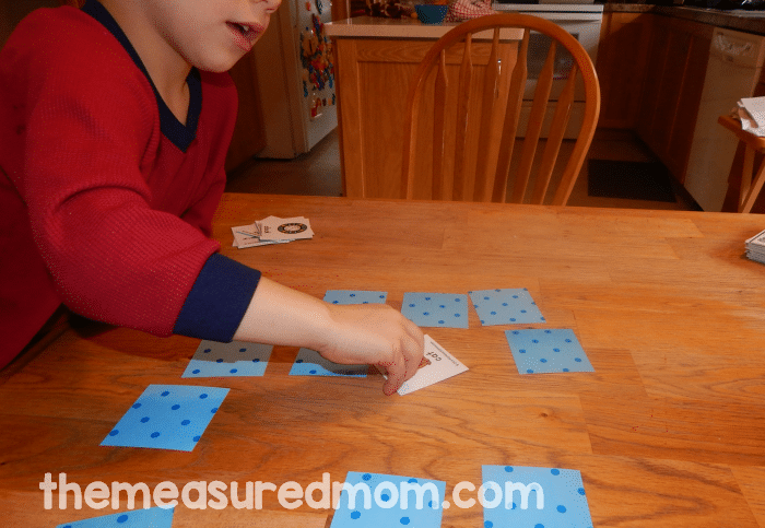 Looking for a free rhyming game? Print these 48 picture cards which include 24 rhyming pairs. Try this fun rhyming matching game with your preschooler or kindergartner! 