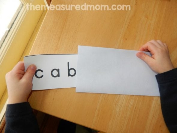 I love these word sliders for teaching kids to read short a words! 