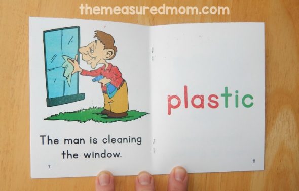 Teach kids to read words with the VCCV pattern using these free phonics books! 