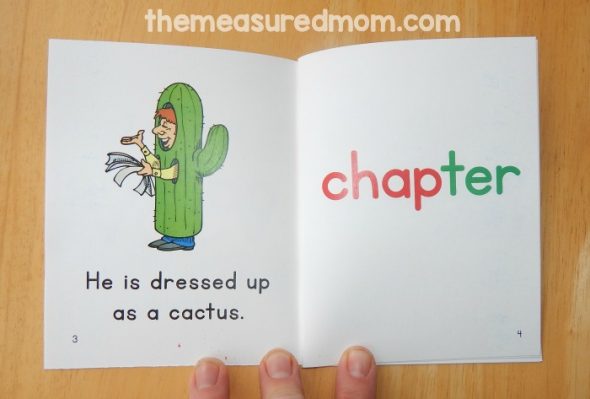 Teach kids to read words with the VCCV pattern using these free phonics books! 