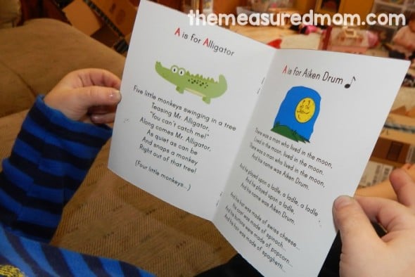 Love this big collection of rhyming games and free rhyming activities! 