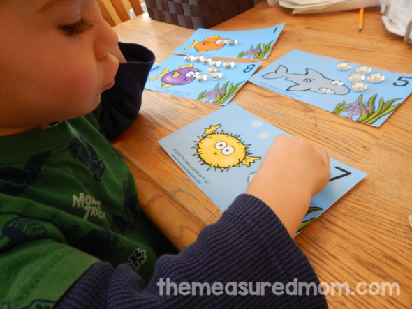 This post has a huge variety of fun, hands-on (and free!) letter F activities for preschool.