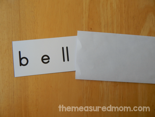 These free word sliders help kids learn to read short e CVC words. Love! 