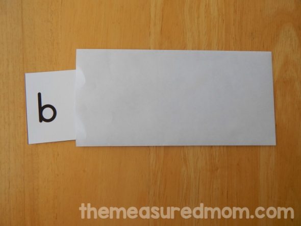 These free word sliders help kids learn to read short e CVC words. Love! 