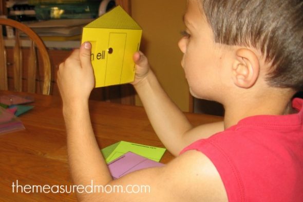 These word family house printables are one of our favorite word family activities. Great for hands-on learning! 
