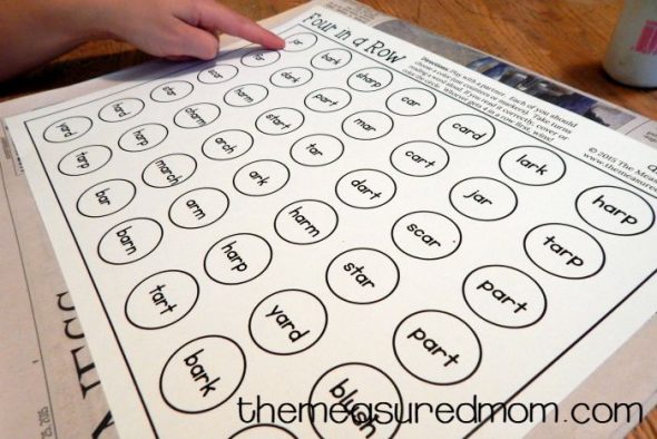 Just print and play these free, NO PREP reading games for teaching bossy r words. There are 9 games in the pack! 