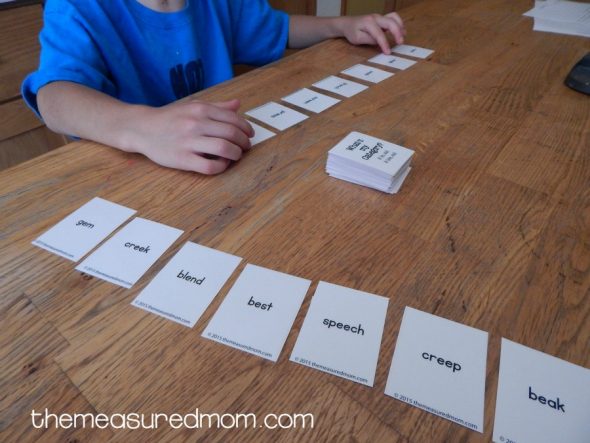 Print this free spelling game for word work with short e, ea, and ee words. Love it! 
