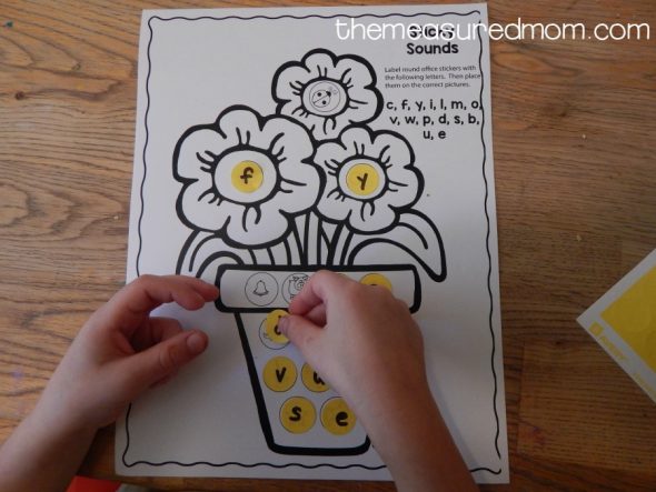 My kiddo loves stickers, so this alphabet printable for beginning sounds is right up his alley. It would work great for a spring learning center.