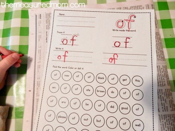 Find over 90 free sight word worksheets for both the preprimer and primer word lists!