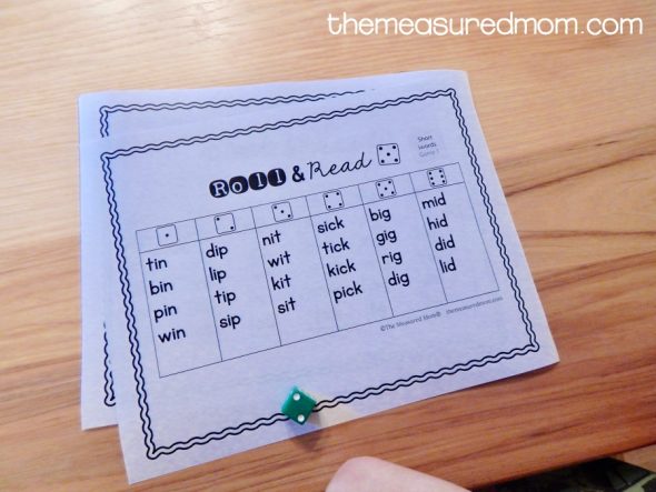 Grab these free roll and read games for short i words!